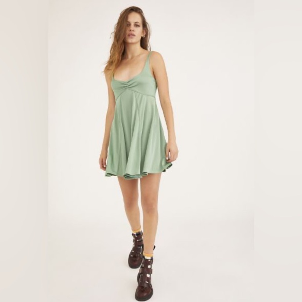 UO Urban Outfitters Pina Mini Dress V-neck Size Medium